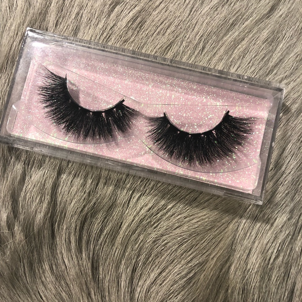 Brand new dramatic double wear mink eyelashes!